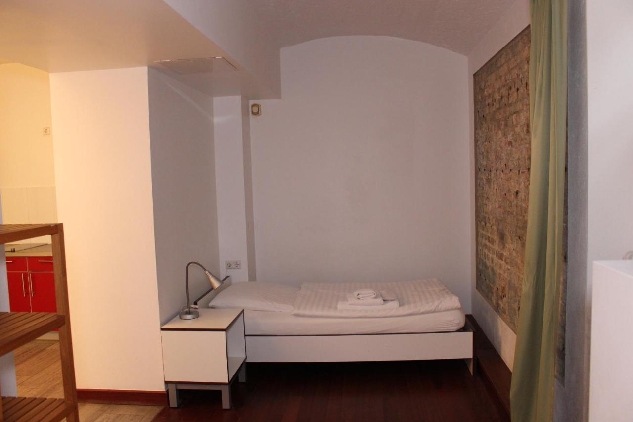 Gls Studio Hotel Берлин Экстерьер фото