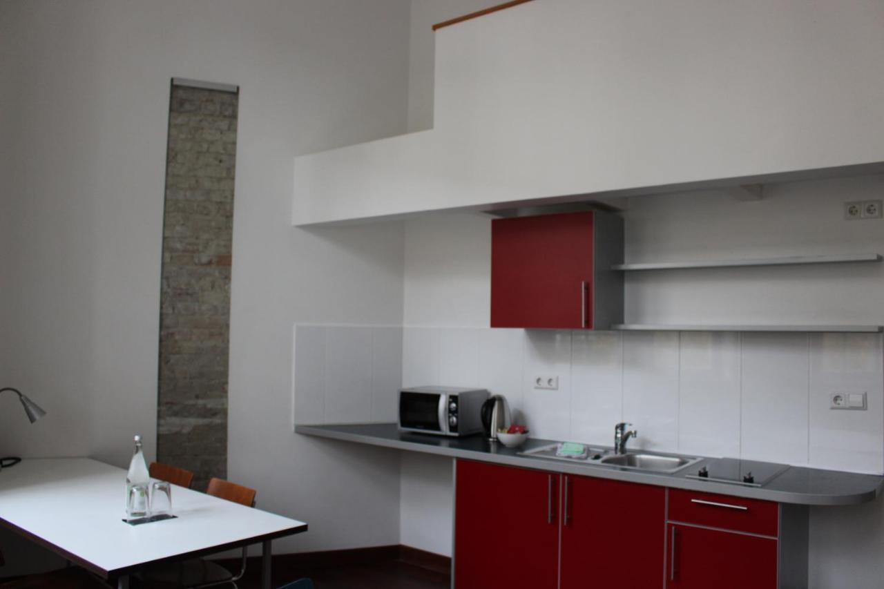 Gls Studio Hotel Берлин Экстерьер фото